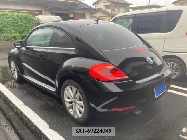 VolksWagen THE BEETLE 2012-06 7981585-4