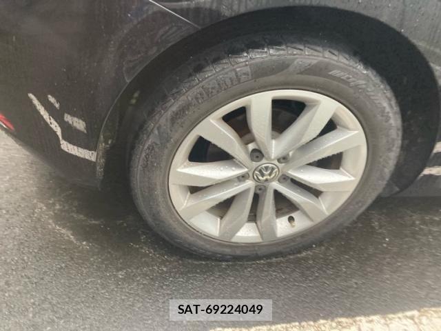 VolksWagen THE BEETLE 2012-06 7981585-7