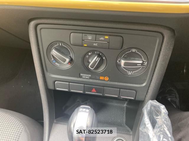 VolksWagen THE BEETLE 2014-02 8039213-18