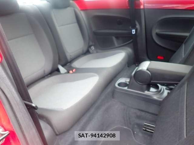 VolksWagen THE BEETLE 2015-02 8102745-16