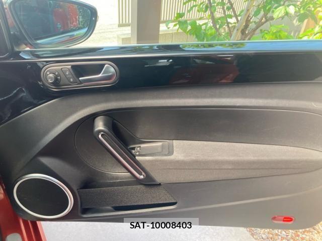 VolksWagen THE BEETLE 2016-06 8211032-16
