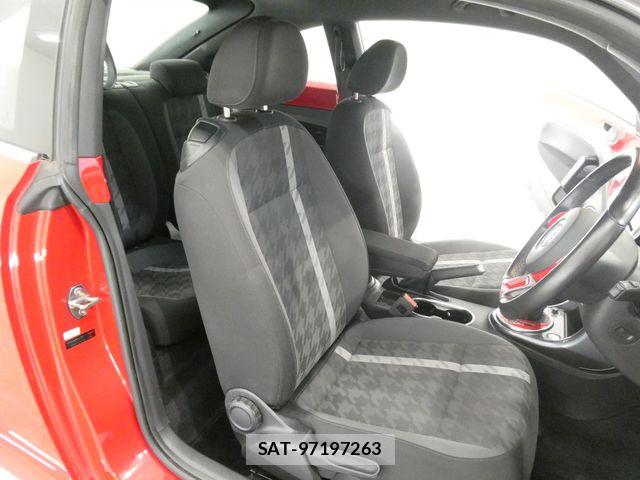 VolksWagen THE BEETLE 2018-06 8211031-11
