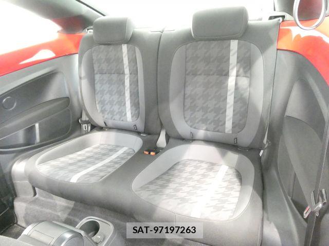 VolksWagen THE BEETLE 2018-06 8211031-17