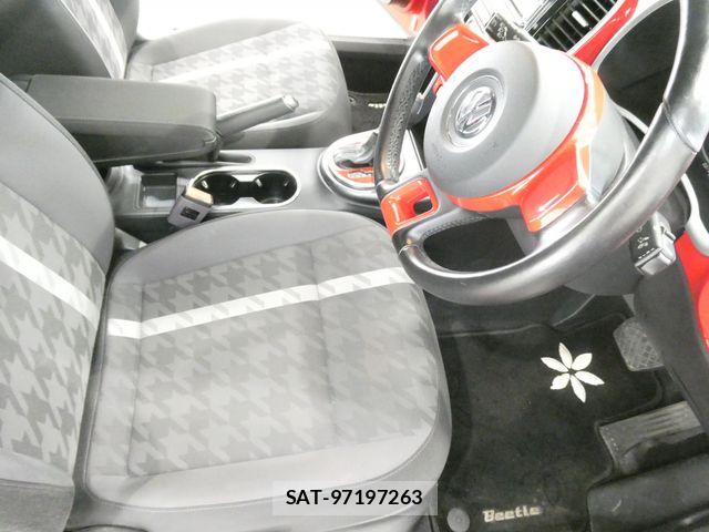 VolksWagen THE BEETLE 2018-06 8211031-19