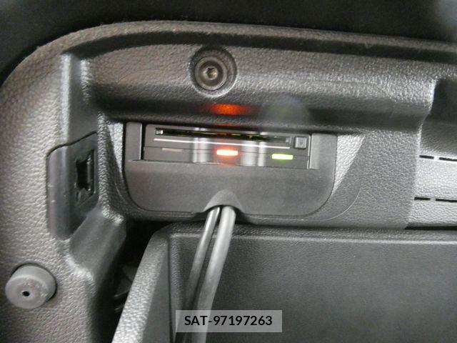 VolksWagen THE BEETLE 2018-06 8211031-28