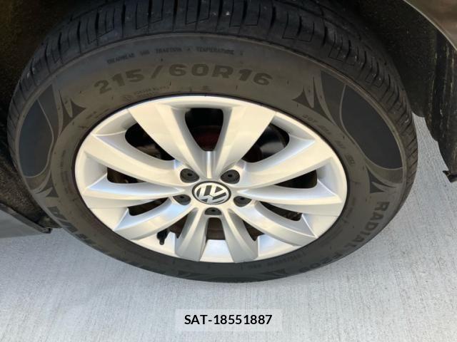 VolksWagen THE BEETLE 2013-02 8318121-5