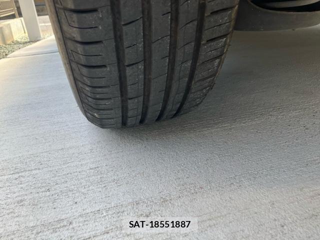 VolksWagen THE BEETLE 2013-02 8318121-7