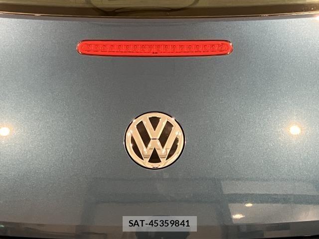 VolksWagen THE BEETLE 2018-02 8318120-21