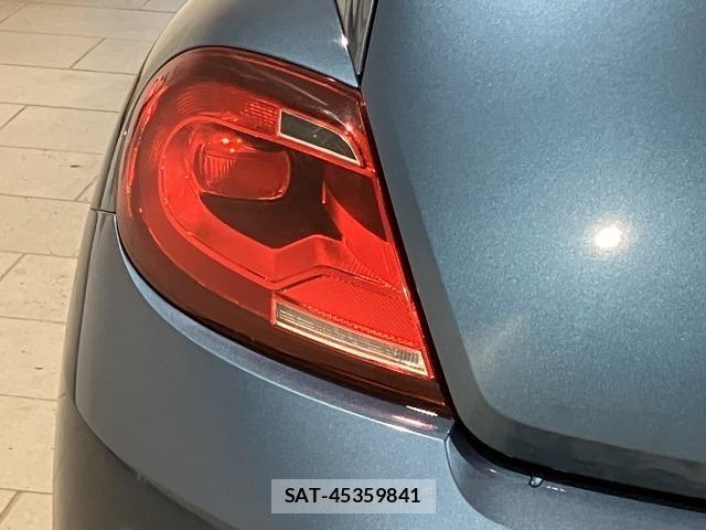 VolksWagen THE BEETLE 2018-02 8318120-22