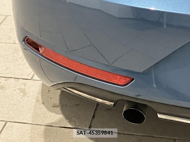 VolksWagen THE BEETLE 2018-02 8318120-24