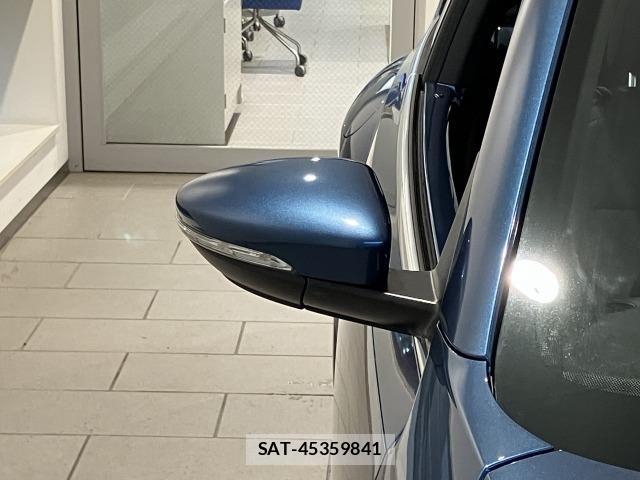 VolksWagen THE BEETLE 2018-02 8318120-26