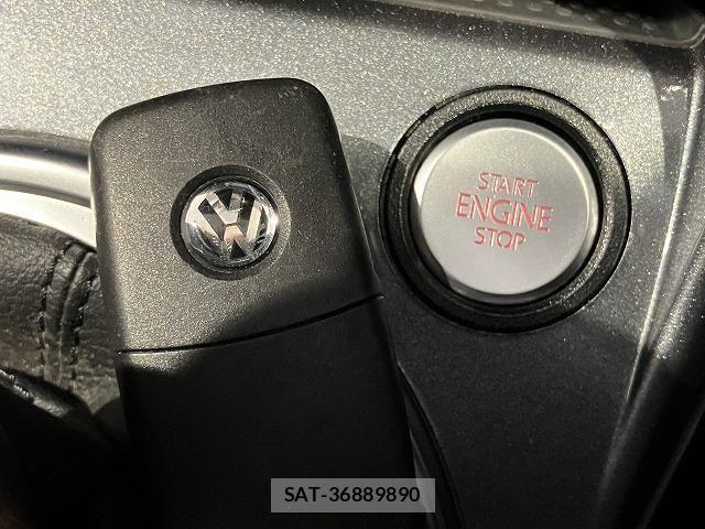 VolksWagen THE BEETLE 2017-10 8318117-21