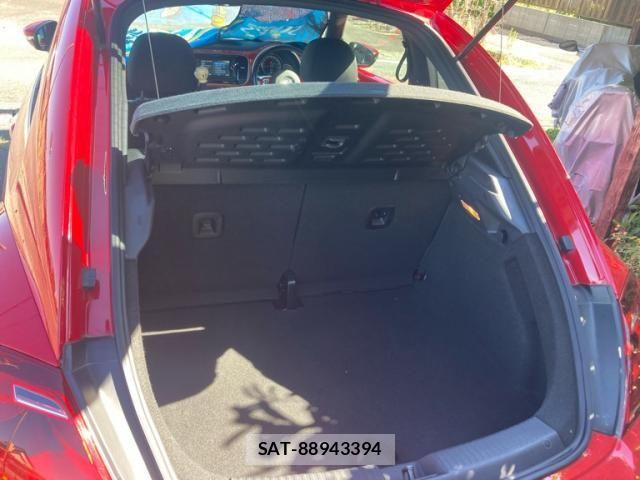 VolksWagen THE BEETLE 2019-06 8369765-10