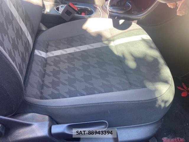 VolksWagen THE BEETLE 2019-06 8369765-18