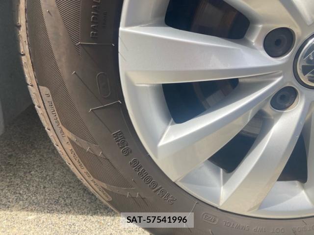 VolksWagen THE BEETLE 2013-04 8415869-3
