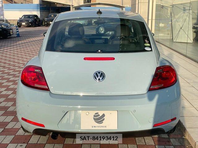 VolksWagen THE BEETLE 2015-08 8528240-15