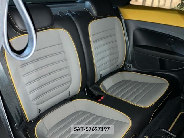 VolksWagen THE BEETLE 2017-08 8564112-13