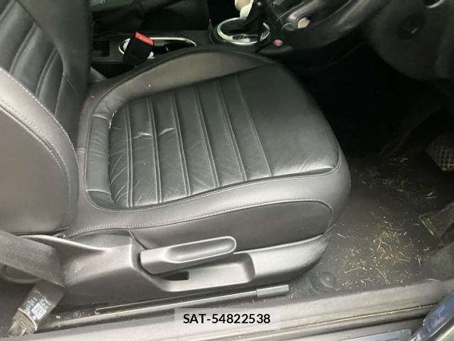 VolksWagen THE BEETLE 2015-11 8662445-12
