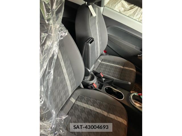 VolksWagen THE BEETLE 2018-03 8662446-11