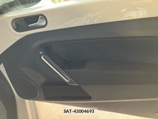 VolksWagen THE BEETLE 2018-03 8662446-14