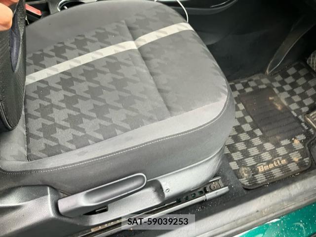 VolksWagen THE BEETLE 2016-11 8662447-11