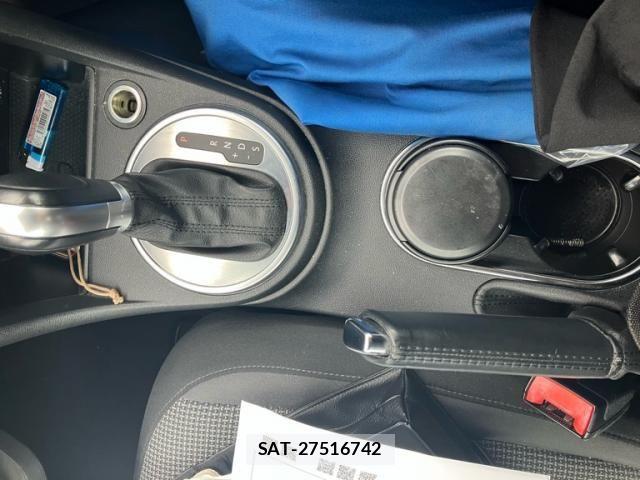 VolksWagen THE BEETLE 2015-02 8662450-17