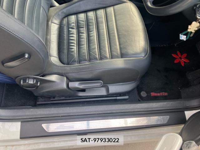 VolksWagen THE BEETLE 2014-05 8746890-5