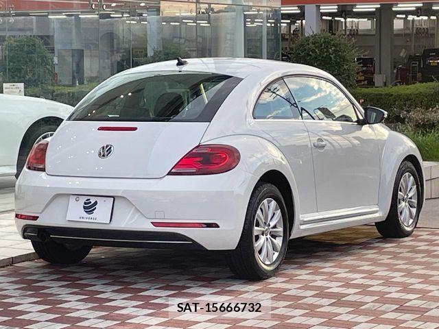 VolksWagen THE BEETLE 2017-04 8851098-17