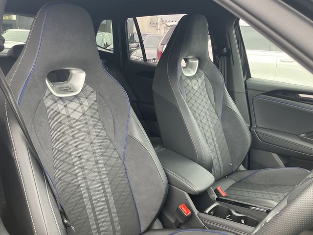 VolksWagen TIGUAN 2025-02 3687858-6
