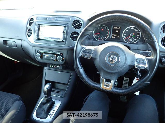 VolksWagen TIGUAN 2015-04 6221234-14