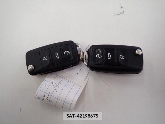 VolksWagen TIGUAN 2015-04 6221234-26