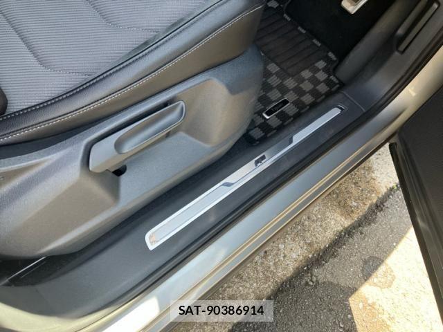 VolksWagen TIGUAN 2017-02 6915434-14