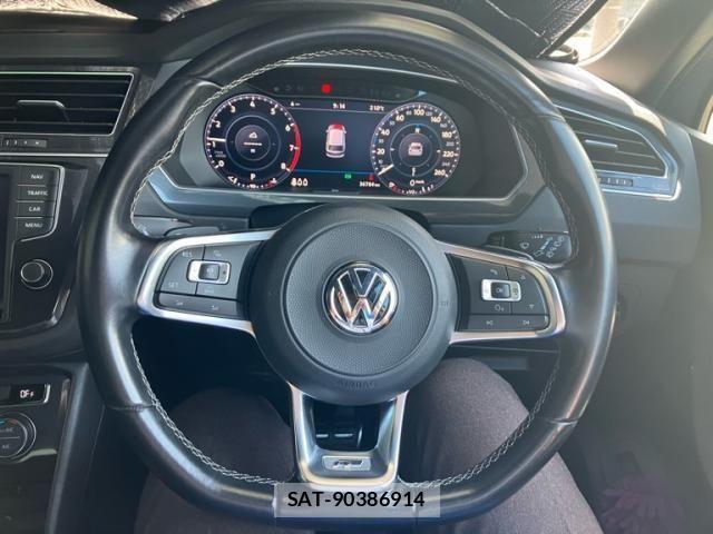 VolksWagen TIGUAN 2017-02 6915434-21
