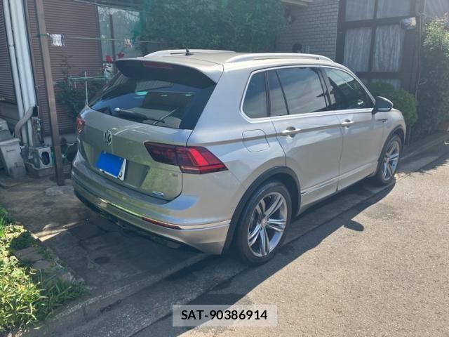 VolksWagen TIGUAN 2017-02 6915434-3