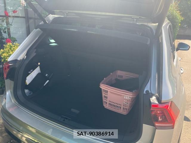 VolksWagen TIGUAN 2017-02 6915434-5