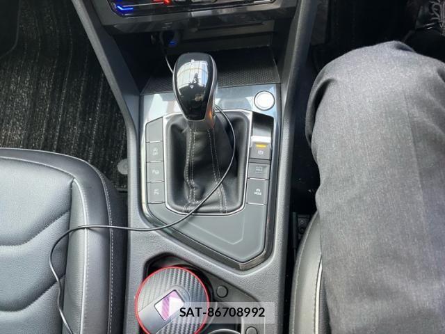 VolksWagen TIGUAN 2021-05 6915432-18