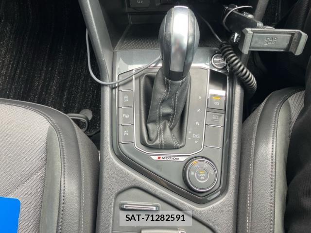 VolksWagen TIGUAN 2020-09 7331218-21