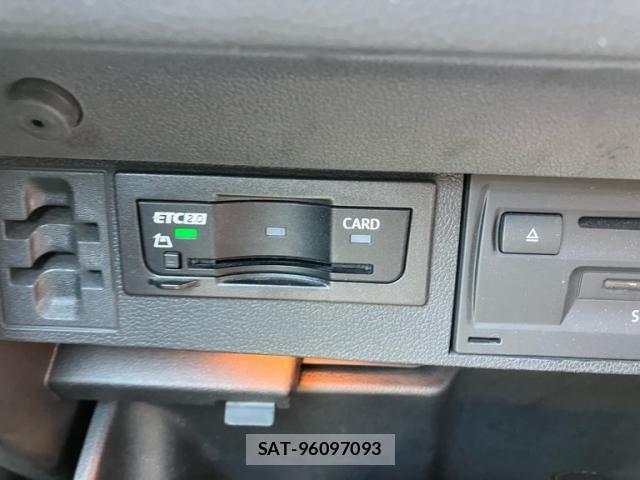 VolksWagen TIGUAN 2019-03 7331220-24