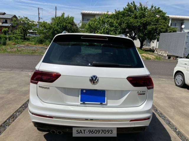 VolksWagen TIGUAN 2019-03 7331220-5