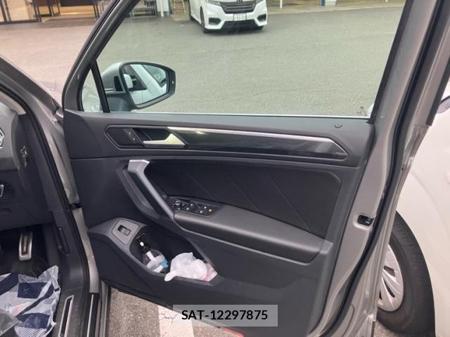 VolksWagen TIGUAN 2019-02 7360498-6