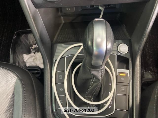VolksWagen TIGUAN 2020-12 7360497-17