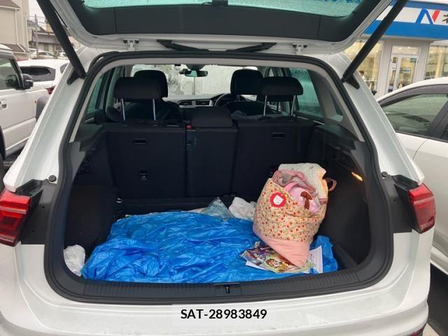 VolksWagen TIGUAN 2021-07 7394873-9