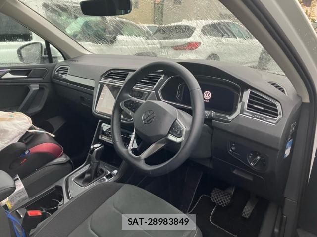 VolksWagen TIGUAN 2021-07 7394873-13