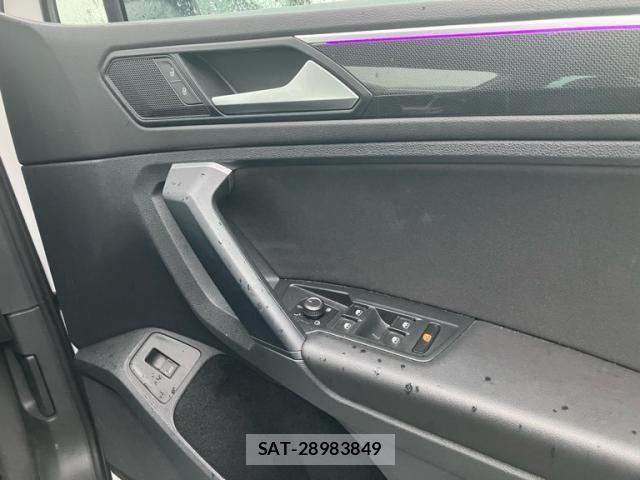 VolksWagen TIGUAN 2021-07 7394873-16