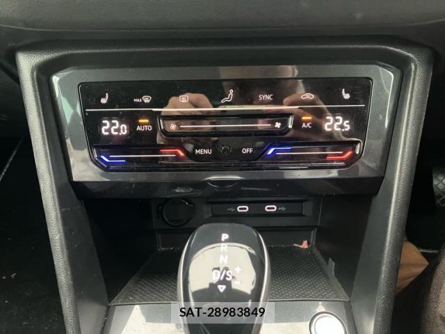 VolksWagen TIGUAN 2021-07 7394873-22