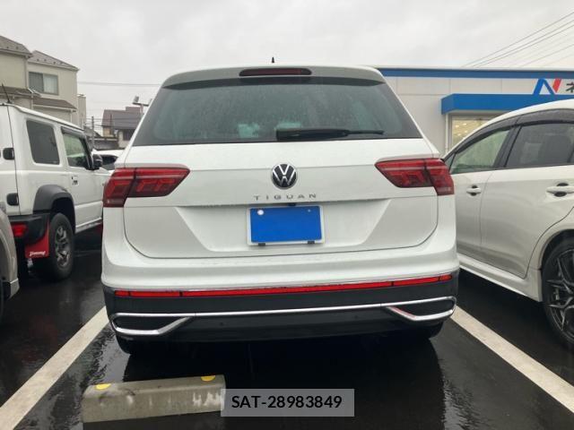 VolksWagen TIGUAN 2021-07 7394873-4