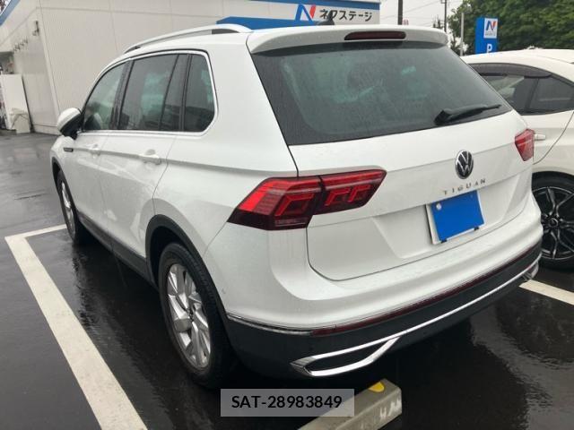 VolksWagen TIGUAN 2021-07 7394873-5