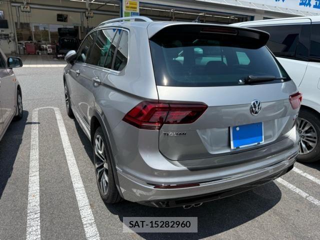 VolksWagen TIGUAN 2020-06 7458864-0
