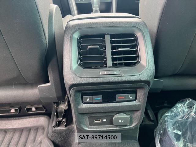 VolksWagen TIGUAN 2017-08 7621366-15