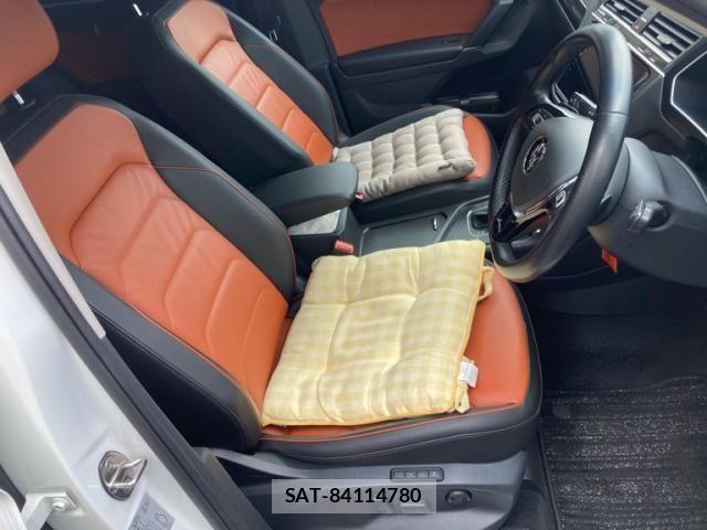 VolksWagen TIGUAN 2018-03 7621364-21